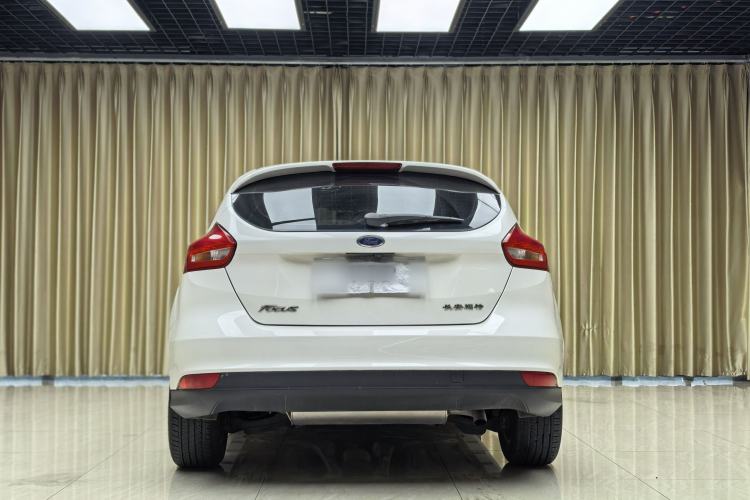 Used Ford Focus 2018 Hatchback Classic 1.6L Automatic Comfort Plus SmartDrive Edition
