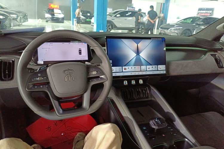 Used BYD Song L EV 2025 Intelligent Driving Version 602 km Range LiDAR-equipped All-Wheel-Drive Type Center Console