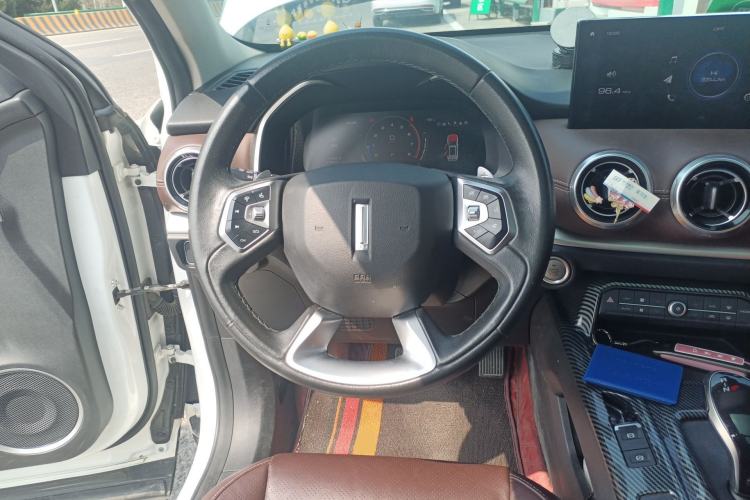 Used Wey VV6 2020 2.0T Two-Wheel Drive Smart Protection+
