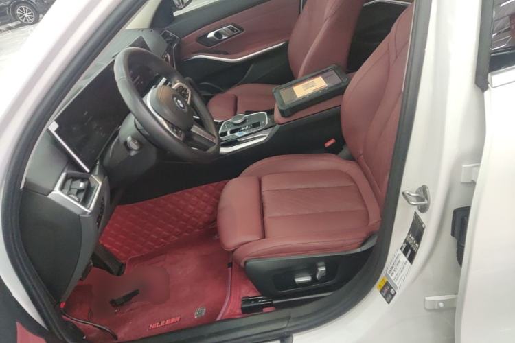 Used BMW i3 2022 eDrive 35 L Left Front Seat