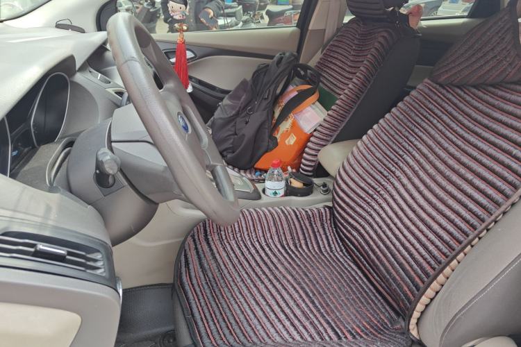 Used Ford Focus 2012 Sedan 1.6L Automatic Comfort Model
