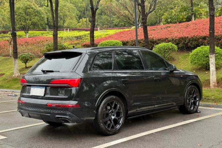 Used Audi Q7 2025 45 TFSI quattro S line Black Warrior Edition Exterior 6