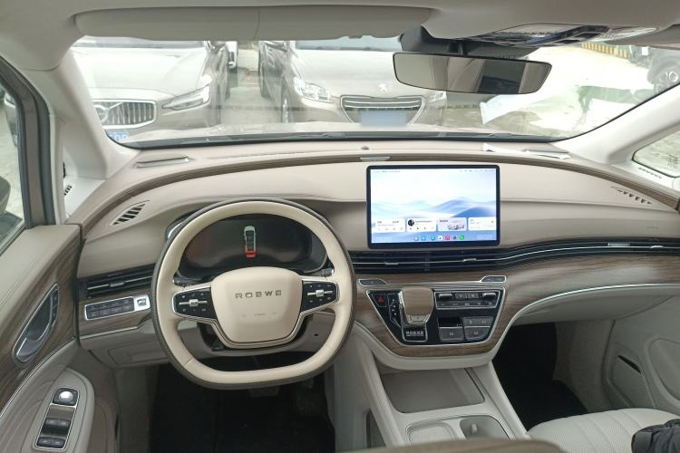 Used Roewe iMAX8 New Energy 2025 1.5T DMH Lu Zun Deluxe Edition Center Console