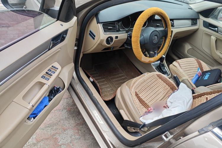 Used Volkswagen Bora 2014 1.6L Automatic Comfort Model Driver Seat