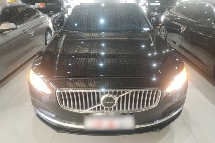 Used Volvo S90 2023 B5 Zhiyi Luxury Edition
