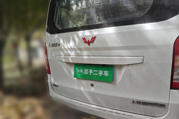 Used Wuling Rongguang V 2016 1.5L Standard Version
