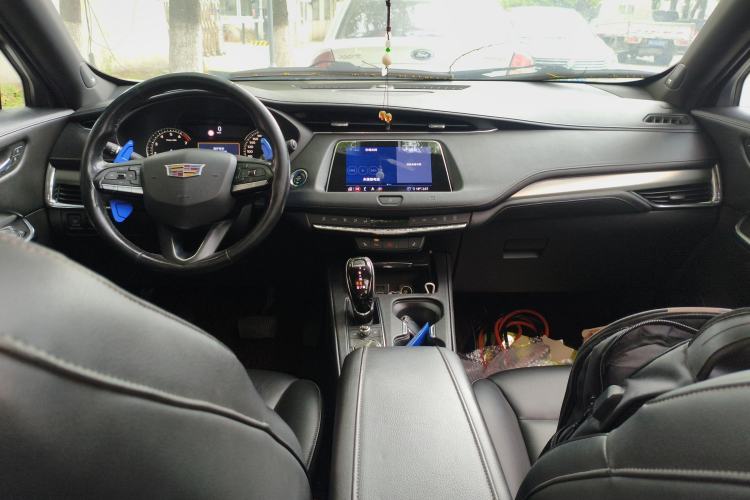 Used Cadillac XT4 2020 28T Two-Wheel-Drive Leading Version