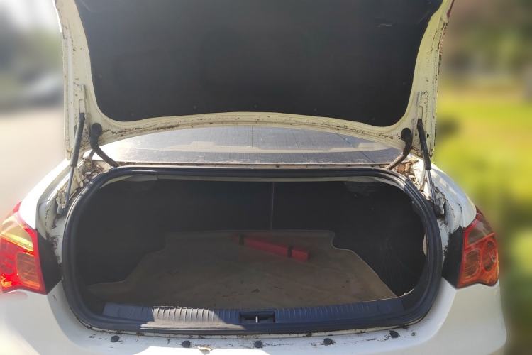 Used Roewe 550 2012 550 1.8L Automatic Value Edition