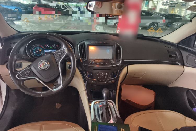 Used Buick Regal 2014 2.0L Elite Fashion Edition Center Console