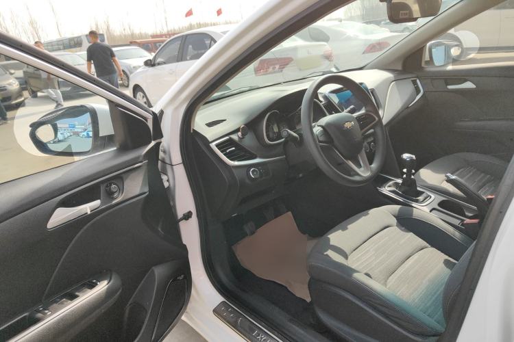 Used Chevrolet Monza 2019 320T Manual Xinxin Edition China VI
