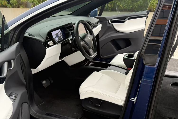 Used Tesla Model X 2019 Long-Range Version
