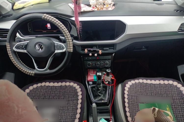 Used Volkswagen Tacqua 2021 1.5L Automatic Yue Zhi Lian Edition Center Console