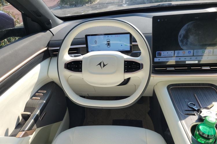 Used Dongfeng eπ eπ008 2024 636Max All-Electric Version 6 Seats
