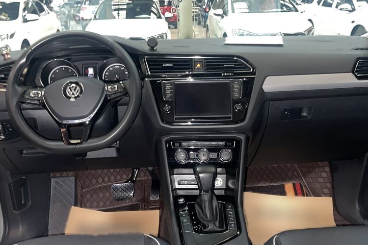 Used Volkswagen Tiguan L 2017 330TSI Automatic Two-Wheel Drive Flagship Edition