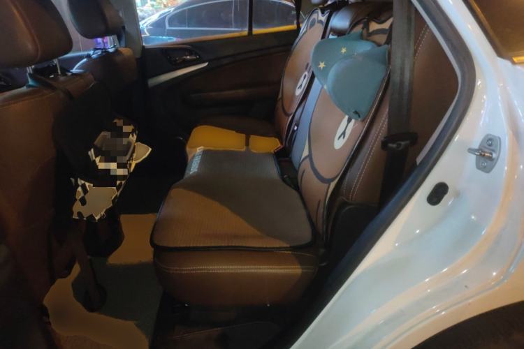 Used BYD S7 2015 2.0T Upgraded Automatic Luxury Version Left Rear Seat