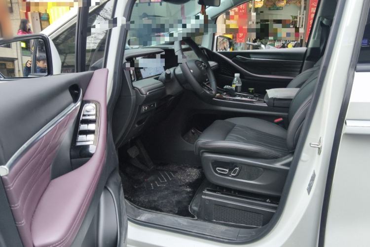 Used GAC Trumpchi M8 2024 Master Series 400T Prestige Edition
