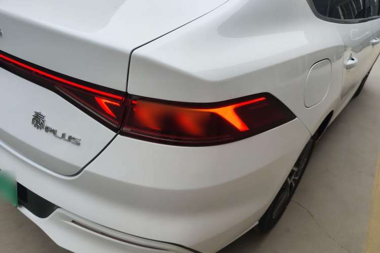 Used BYD Qin PLUS 2024 HONOR Edition DM-i 120KM Beyond Model