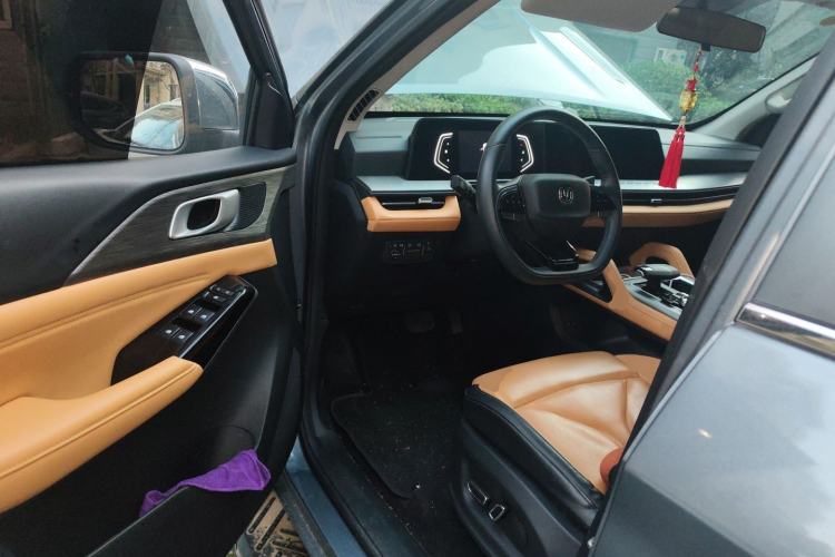 Used Changan Lantop 2023 Business Edition 2.0T Automatic All-Wheel Drive Gasoline Elite Model with Extended Cabin
