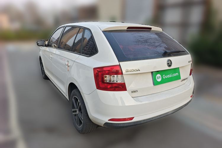 Used Skoda Rapid Spaceback 2018 1.6L Automatic Standard Edition Rear Left 45 Deg