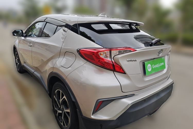 Used Toyota C-HR 2018 2.0L Leading with Sunroof China VI Standard
