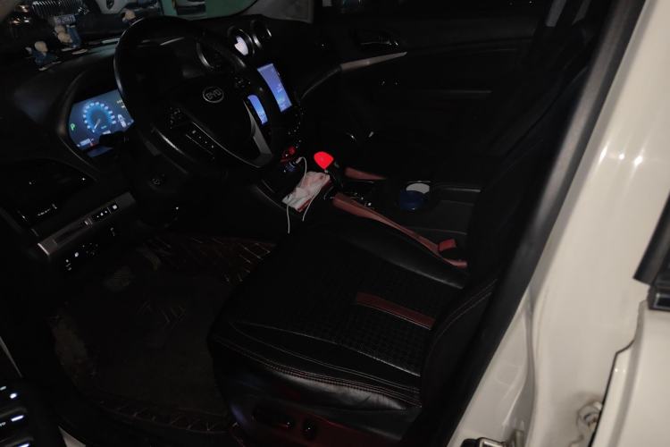 Used BYD S7 2015 2.0T Upgraded Automatic Flagship Version Left Front Seat