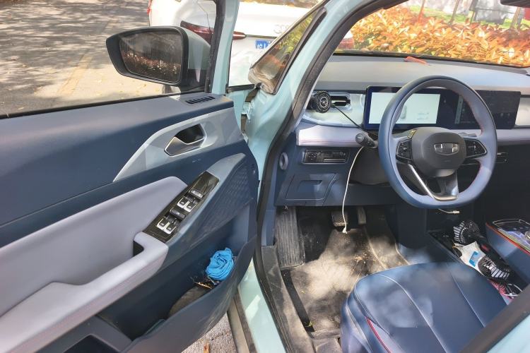 Used Geometry E Firefly 2022 401KM Lightning Tiger 4-Seater Driver Seat