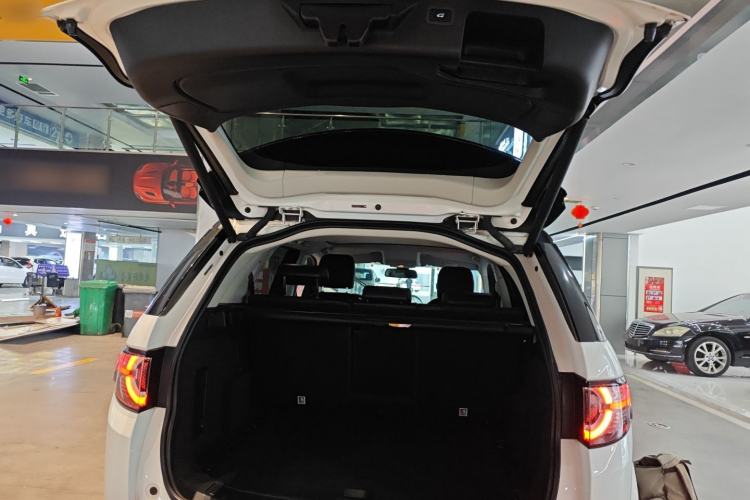 Used Land Rover Discovery Sport 2019 240 PS SE Dynamic Version China VI Standard Trunk