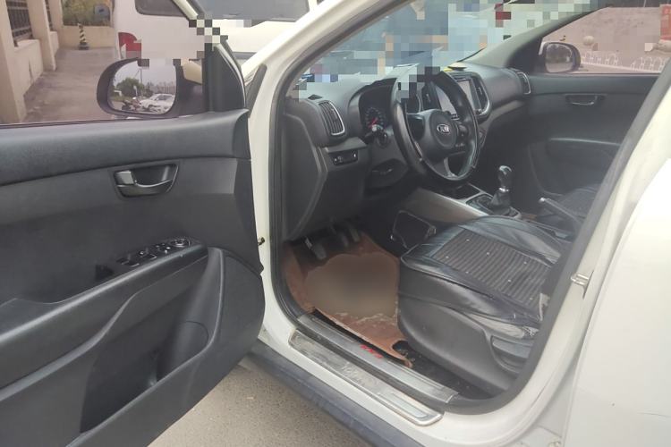 Used Kia KX3 2015 1.6L Manual Two-Wheel-Drive GLS
