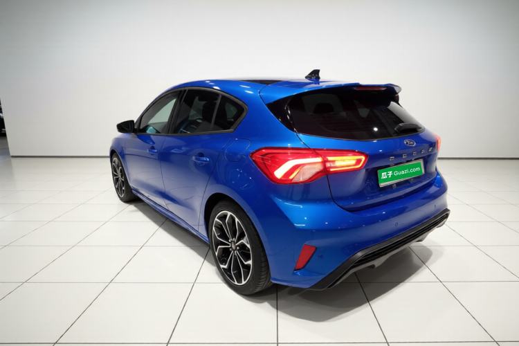 Used Ford Focus 2020 Hatchback EcoBoost 180 Automatic ST Line Exterior 2