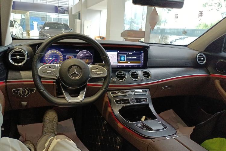 Used Mercedes-Benz E-Class 2019 E 300 L Sporty and Stylish Model