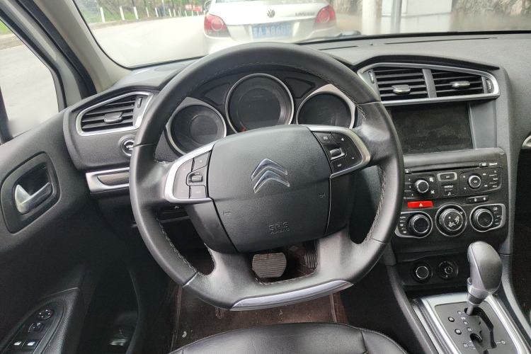 Used Citroen C4L 2014 1.6THP Intelligent Drive Automatic Dynamic Model Steering Wheel