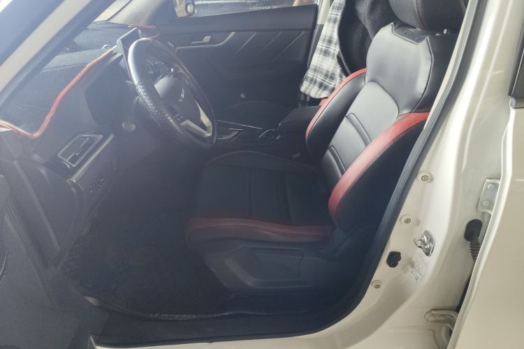 Used Venucia T60 2022 1.6L CVT Smart Drive Version Left Front Seat