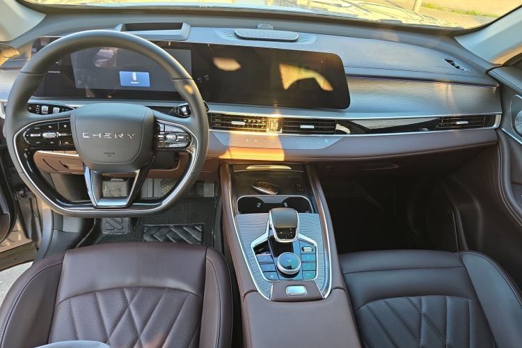 Used Chery Tiggo 8 PRO 2024 Champion Edition 290T Two-Wheel Drive Peak Version 5 Seats
