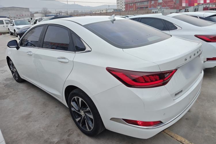 Used BAIC Beijing U7 2019 1.5T Manual Elite Version China VI