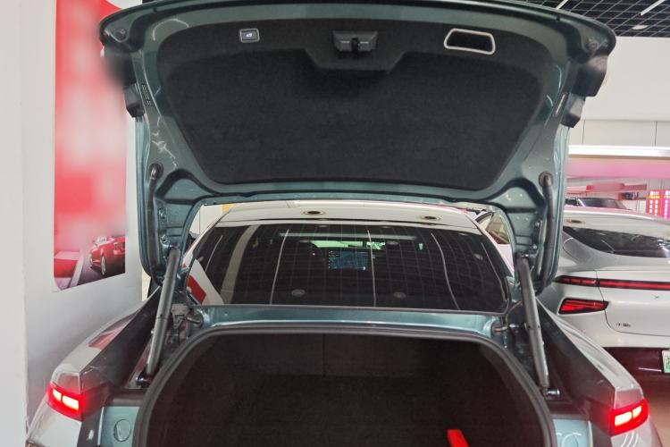 Used XPeng P7 2023 P7i 610 Pengyi Performance Edition
