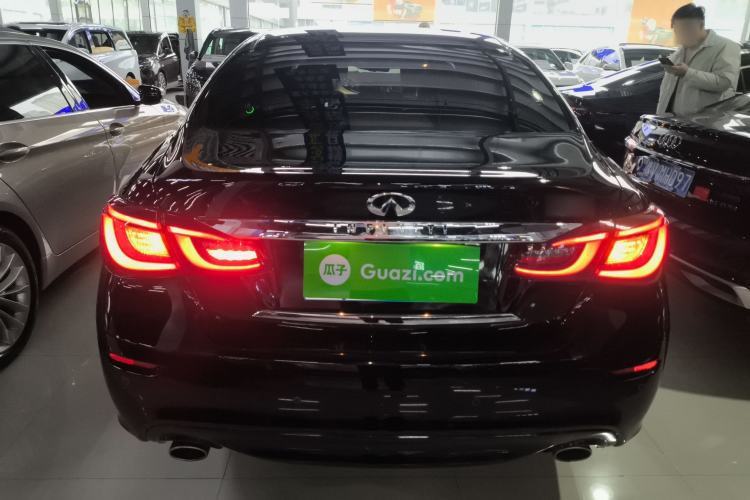 Used Infiniti Q70 2019 Q70L 2.0T Elite Plus Version

