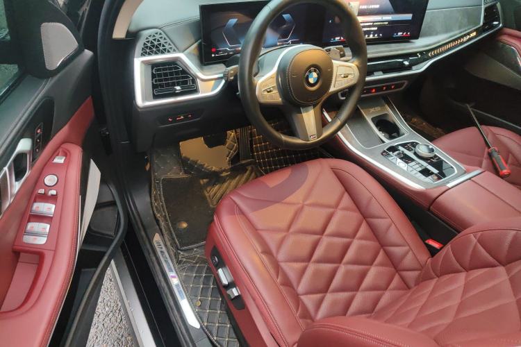 Used BMW X5 2023 xDrive 30Li Luxury M Sport Package Driver Seat