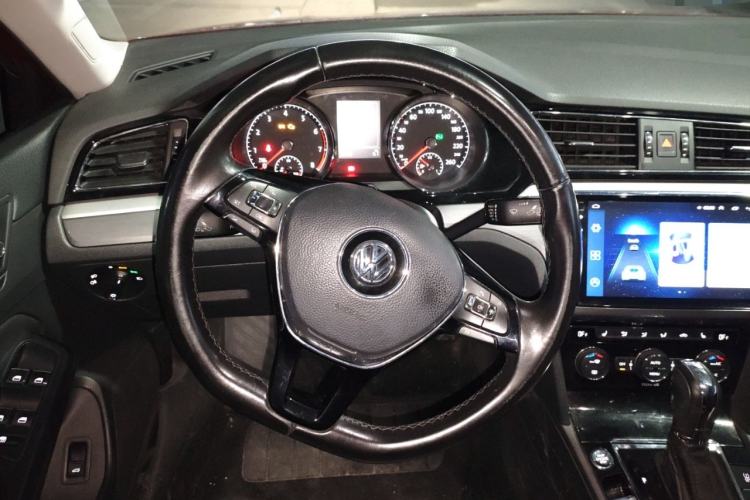 Used Volkswagen Lamando 2017 280TSI DSG Luxury Edition Steering Wheel