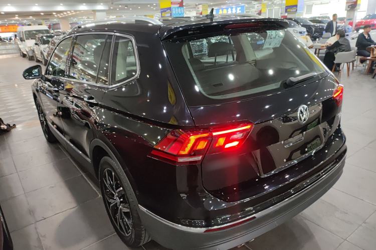 Used Volkswagen Tiguan L 2020 330TSI Automatic Two-Wheel Drive Smart Luxury Edition China VI Standard Rear Left 45 Deg