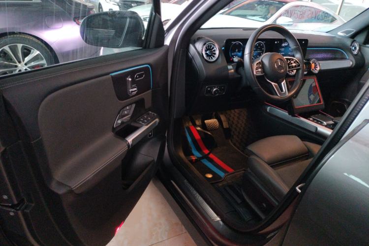 Used Mercedes-Benz EQB 2023-Year Restyled EQB 350 4MATIC
