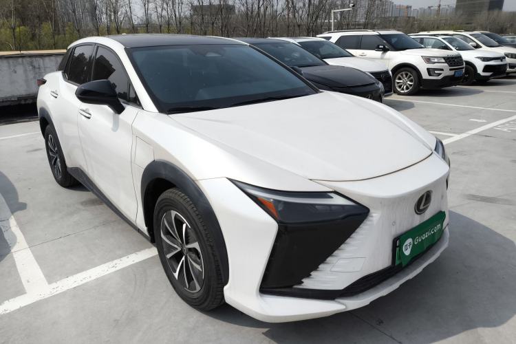 Used Lexus RZ 2023 450e All-Wheel Drive Luxury Edition Front Right 45 Deg