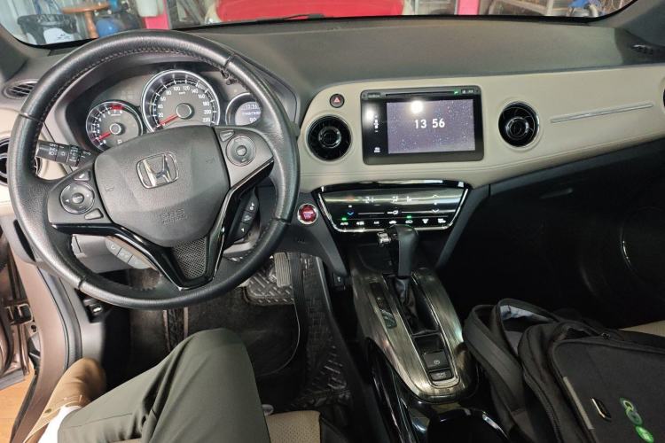 Used Honda XR-V 2015 1.8L VTi CVT Luxury Edition
