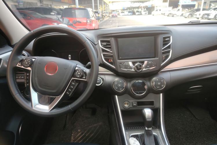 Used BYD Song 2017 Gaishe Upgrade Edition 1.5TID Automatic Elite Model
