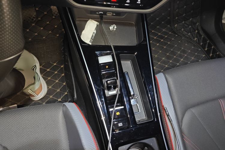 Used Volkswagen Lamando 2022 Lavida L 280TSI DSG Cool & Spicy Edition Gear Lever