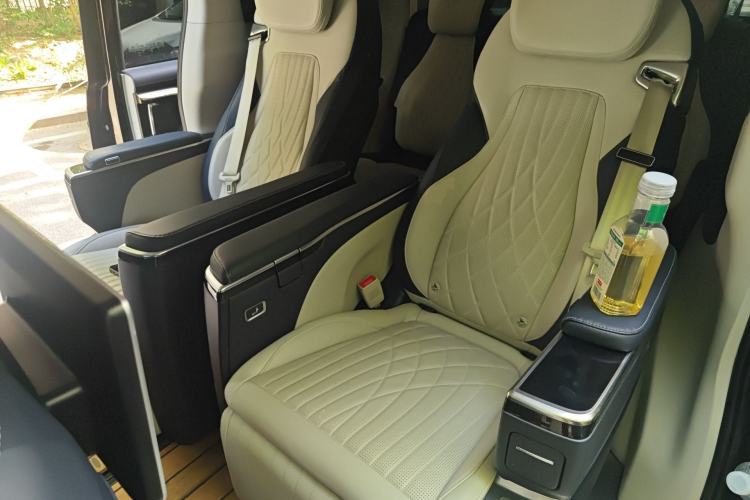 Used SAIC MAXUS G90 2023 2.0T Interstellar Seven-Seater
