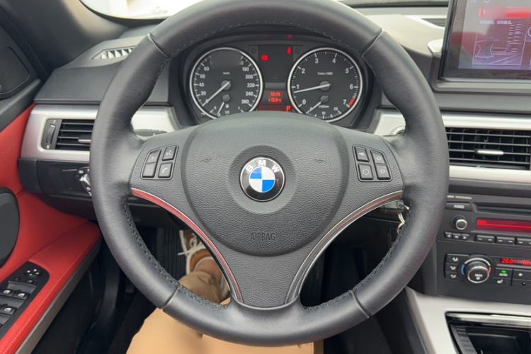 Used BMW 3 Series 2011 320i Convertible Coupe
