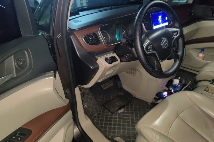 Used Buick GL8 2014 2.4L LT Luxury Business Executive Edition Driver Seat