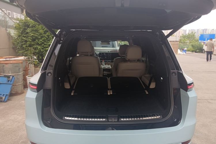 Used Li Auto L9 2023 Pro Model
