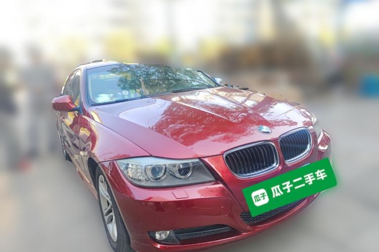 Used BMW 3 Series 2010 320i Luxury Model Front Right 45 Deg