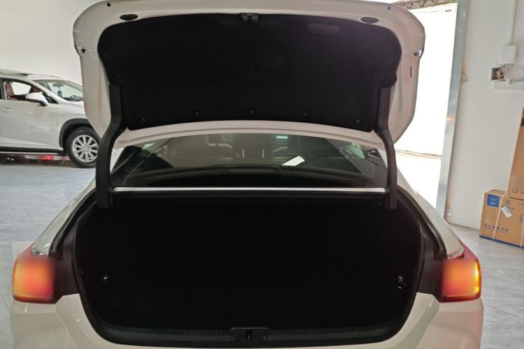 Used Lexus ES 2022 300h Excellence Edition